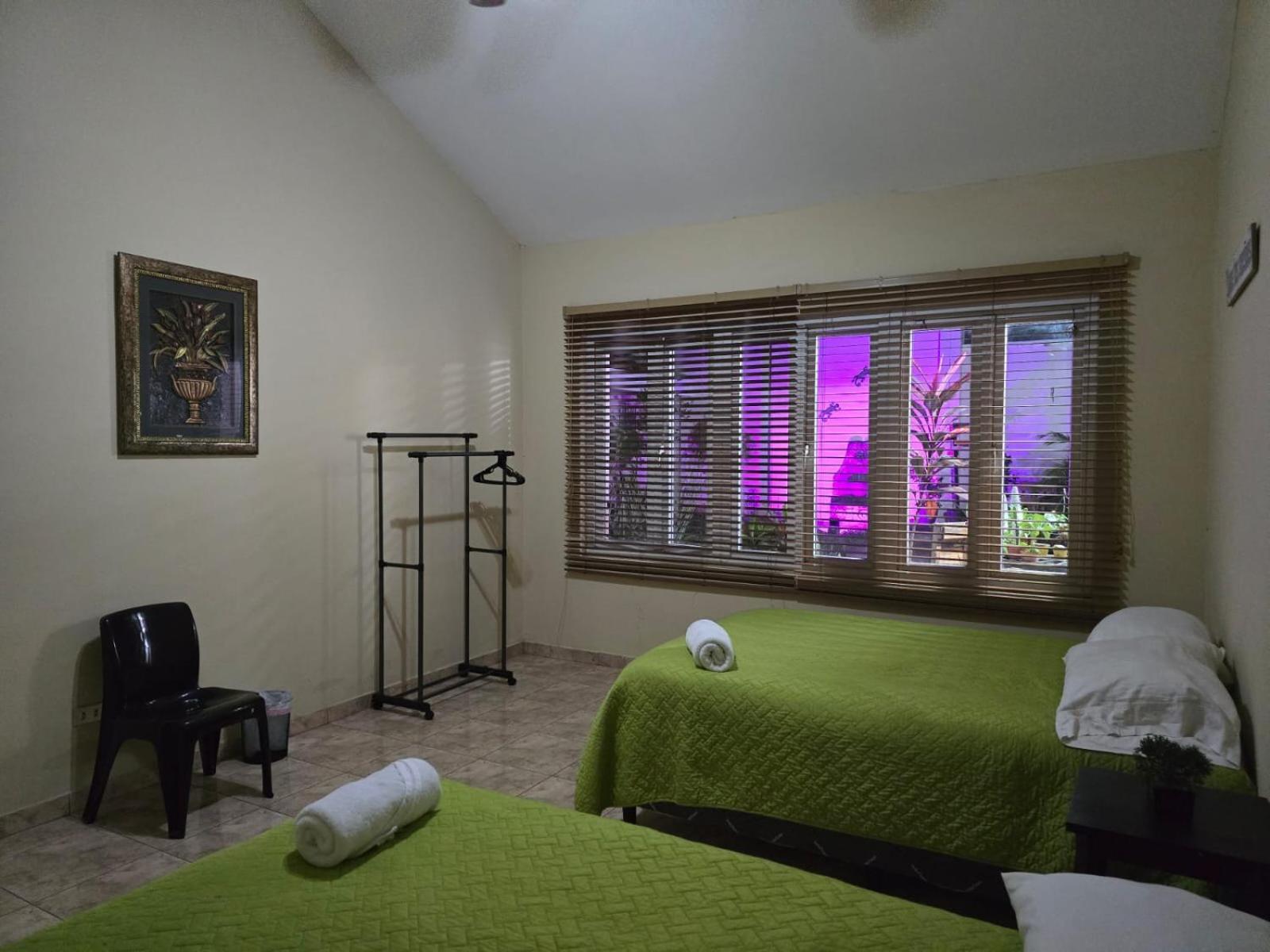 Hostal Casa Luna Santa Ana Eksteriør billede