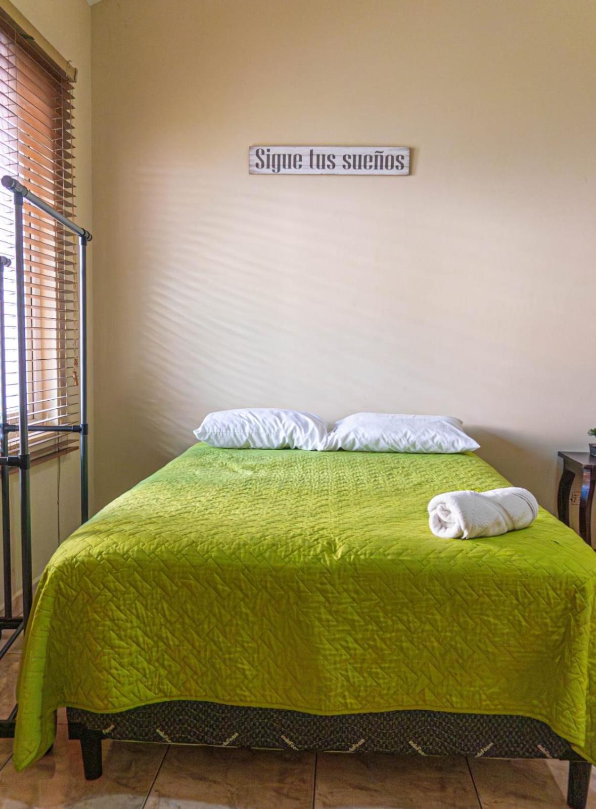 Hostal Casa Luna Santa Ana Eksteriør billede